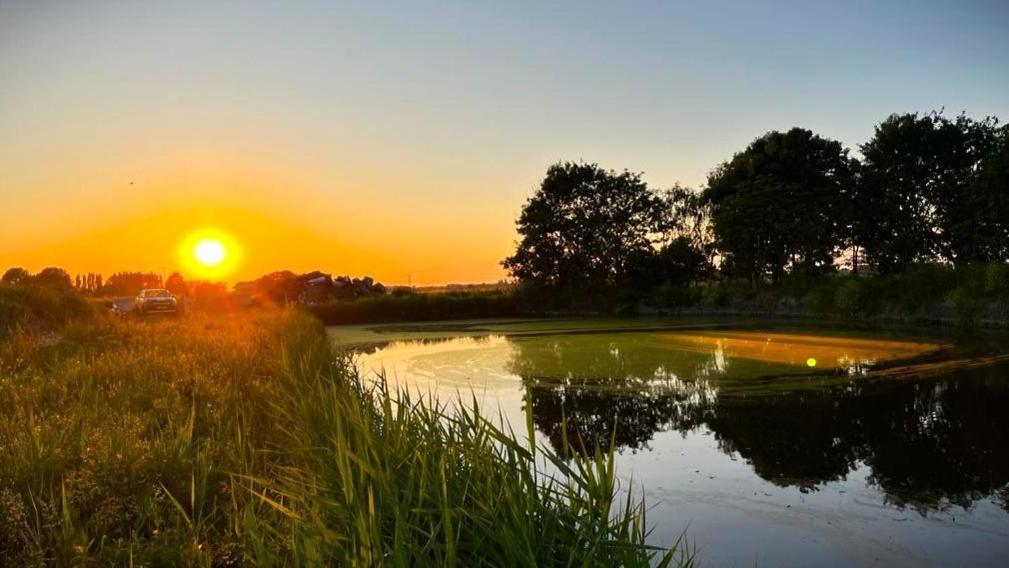 Вилла Boyce Fen Farm Retreat Glamping & Fishery Уисбек Экстерьер фото